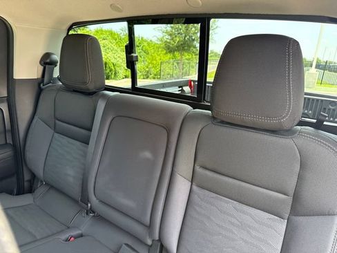 Used 2023 Nissan Frontier SV w/ SV Convenience Package AWD/4WD image 25