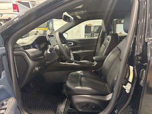 New 2025 Jeep Compass Latitude w/ Sun & Sound Group image 5