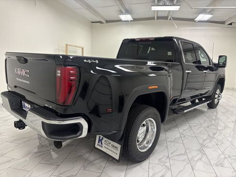 New 2026 GMC Sierra 3500 SLT w/ SLT Convenience Package AWD/4WD image 8