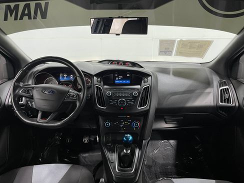 Used 2018 Ford Focus ST FWD image 17