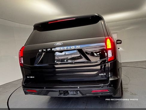 Used 2025 Ford Expedition Max Active AWD/4WD image 9