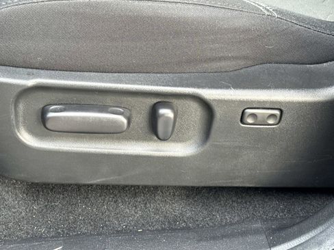 Used 2022 Toyota Tacoma TRD Off-Road image 16