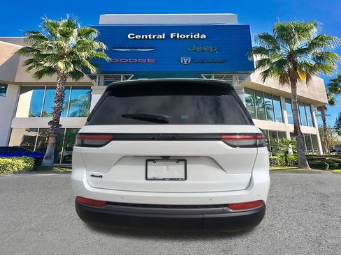 New 2026 Jeep Grand Cherokee Limited w/ Limited Altitude Package AWD/4WD image 6