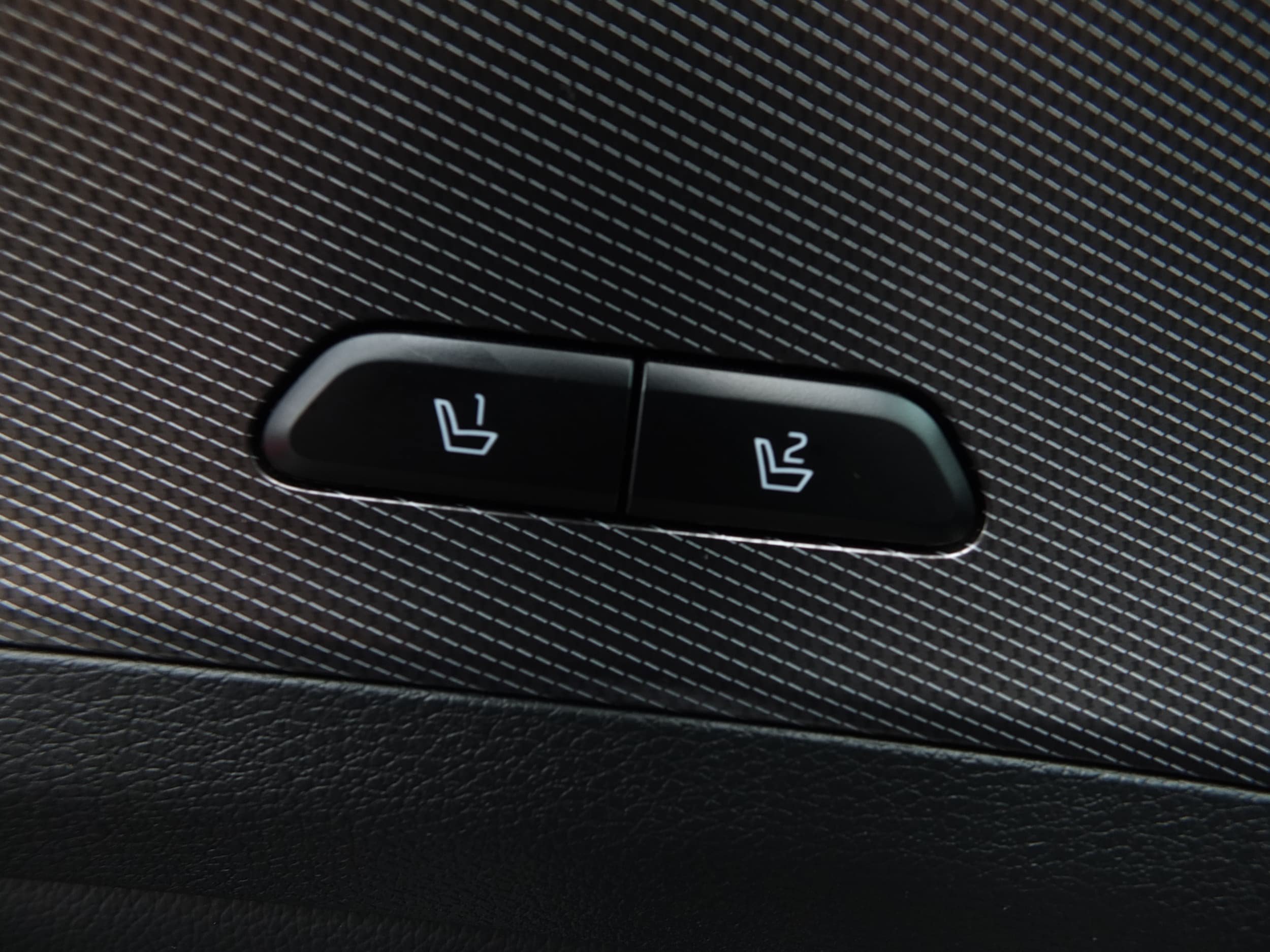 Used 2025 Kia Sportage SX FWD image 19
