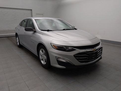 Used 2021 Chevrolet Malibu LS FWD image 13