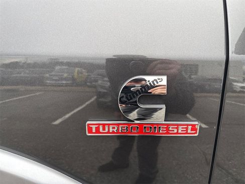 Used 2019 RAM 2500 Laramie image 12