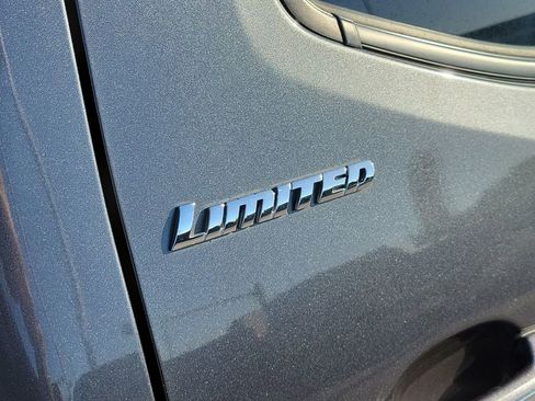 Used 2021 Toyota Tacoma Limited image 9