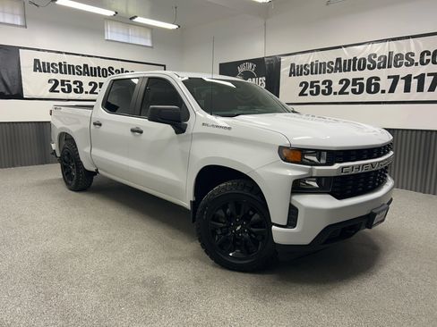 Used 2020 Chevrolet Silverado 1500 Custom w/ Custom Value Package AWD/4WD image 1