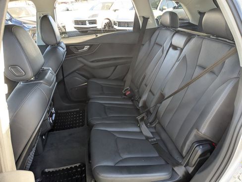 Used 2019 Audi Q7 3.0T Prestige image 20