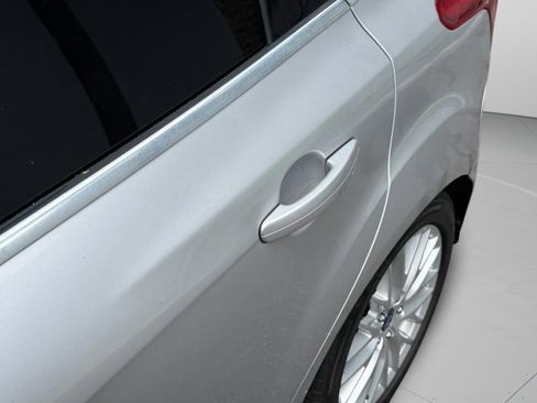 Used 2014 Ford Focus Titanium FWD image 31