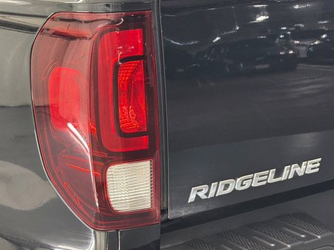 Used 2019 Honda Ridgeline Black Edition image 13