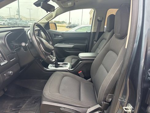 Used 2019 Chevrolet Colorado LT image 9