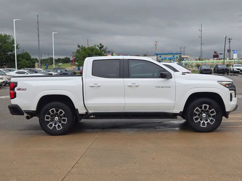 Used 2024 Chevrolet Colorado Z71 w/ Z71 Convenience Package 2 AWD/4WD image 7