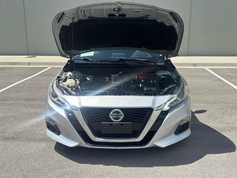 Used 2021 Nissan Altima 2.5 SV FWD image 9