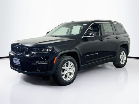 Used 2023 Jeep Grand Cherokee Limited AWD/4WD image 1