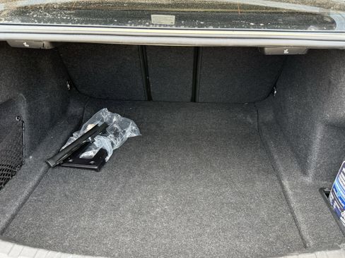 Used 2024 BMW 330i Sedan w/ Convenience Package image 31