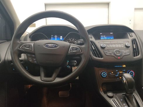 Used 2018 Ford Focus SE FWD image 22