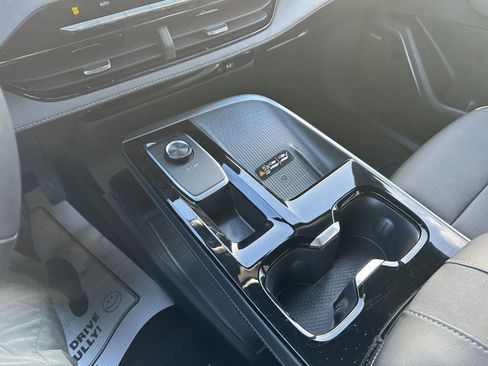 Used 2025 Buick Enclave Preferred image 39