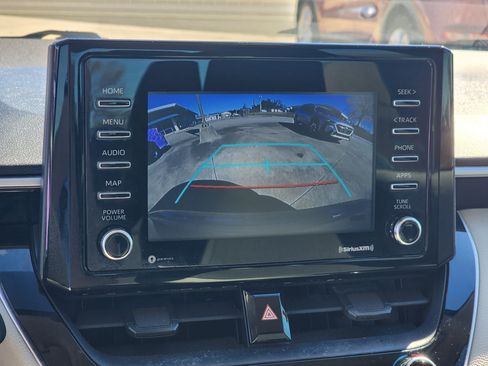 Used 2021 Toyota Corolla L image 20