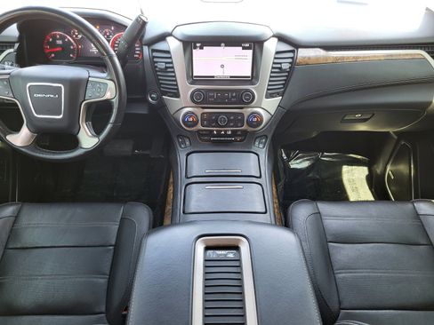 Used 2016 GMC Yukon Denali w/ Open Road Package AWD/4WD image 27