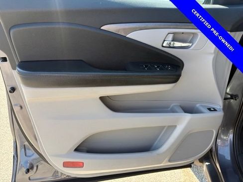 Used 2021 Honda Pilot EX image 19