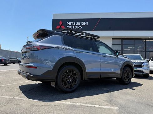 New 2026 Mitsubishi Outlander AWD image 14