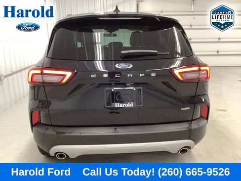 Used 2024 Ford Escape SE image 5