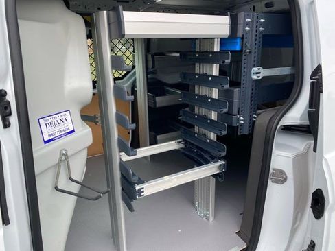 Used 2022 Ford Transit Connect XL FWD image 21