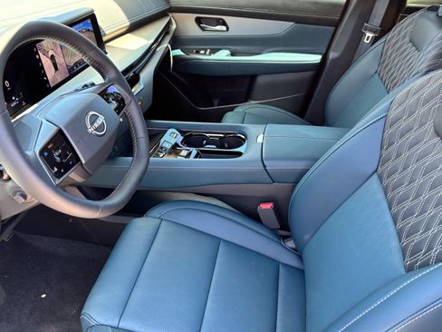 New 2026 Nissan Murano Platinum AWD/4WD image 17