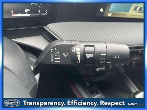 Certified 2025 Nissan Kicks SR image 24