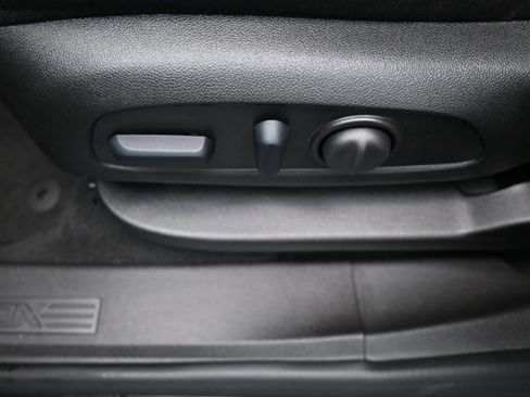 Used 2024 Chevrolet Equinox LS w/ LS Convenience Package FWD image 11