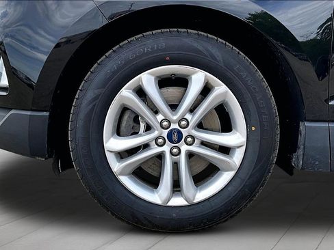 Used 2019 Ford Edge SEL w/ Equipment Group 201A AWD/4WD image 9