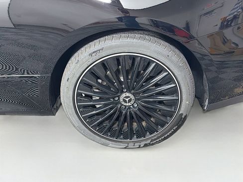 Certified 2025 Mercedes-Benz CLE 300 4MATIC Coupe image 33