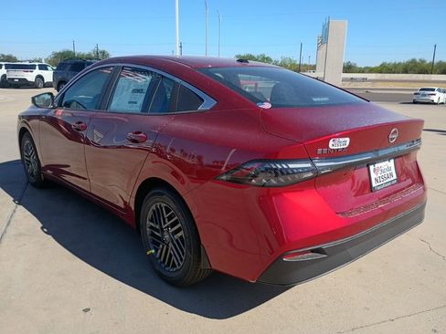 New 2026 Nissan Sentra SV w/ SV Convenience Package FWD image 4