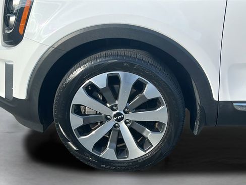 Used 2022 Kia Telluride EX w/ EX Premium Package FWD image 28