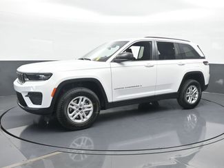 Used 2025 Jeep Grand Cherokee Laredo video 2