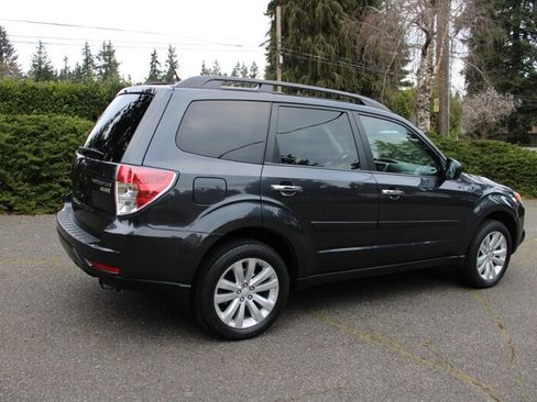 Used 2012 Subaru Forester 2.5X Limited image 3