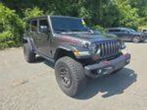 Used 2022 Jeep Wrangler Unlimited Rubicon w/ Xtreme Recon 35" Tire Package AWD/4WD image 13