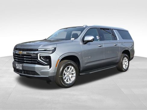 New 2026 Chevrolet Suburban LT image 1