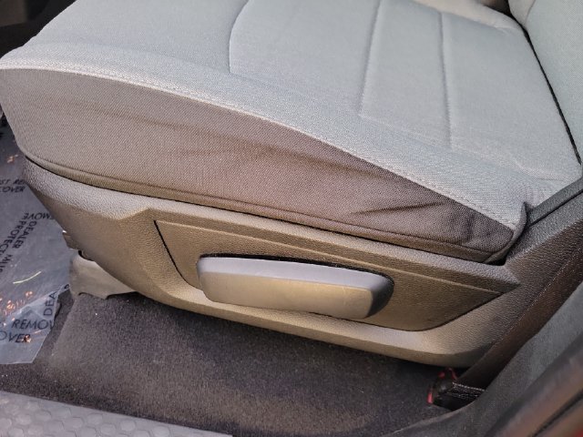 Used 2021 RAM 1500 Classic SLT RWD image 19