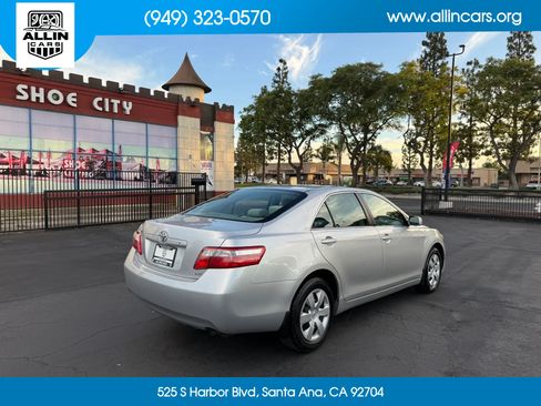 Used 2009 Toyota Camry FWD image 4