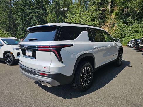 New 2026 Chevrolet Traverse Z71 w/ Enhanced Driving Package AWD/4WD image 7
