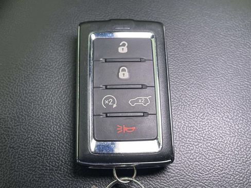 Used 2023 Jeep Grand Cherokee L Laredo AWD/4WD image 38