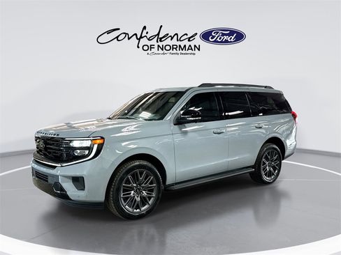 New 2026 Ford Expedition Platinum w/ Stealth Appearance Package image 4