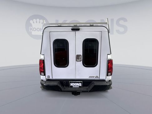 Used 2025 Chevrolet Colorado W/T w/ WT Custom Package image 5