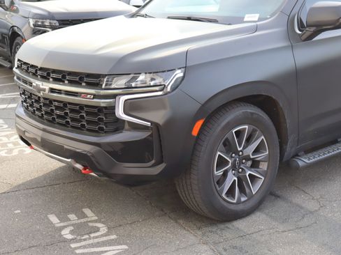 Used 2021 Chevrolet Tahoe Z71 w/ Z71 Off-Road Package image 17