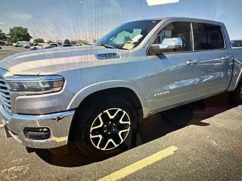 Used 2025 RAM 1500 Laramie AWD/4WD image 4