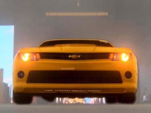 Used 2015 Chevrolet Camaro LT RWD image 3