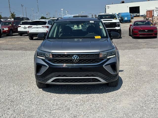 Used 2023 Volkswagen Taos S FWD image 2