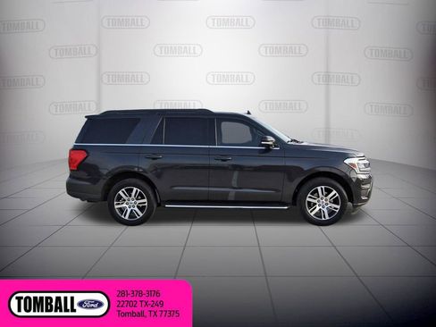Used 2022 Ford Expedition XLT image 8
